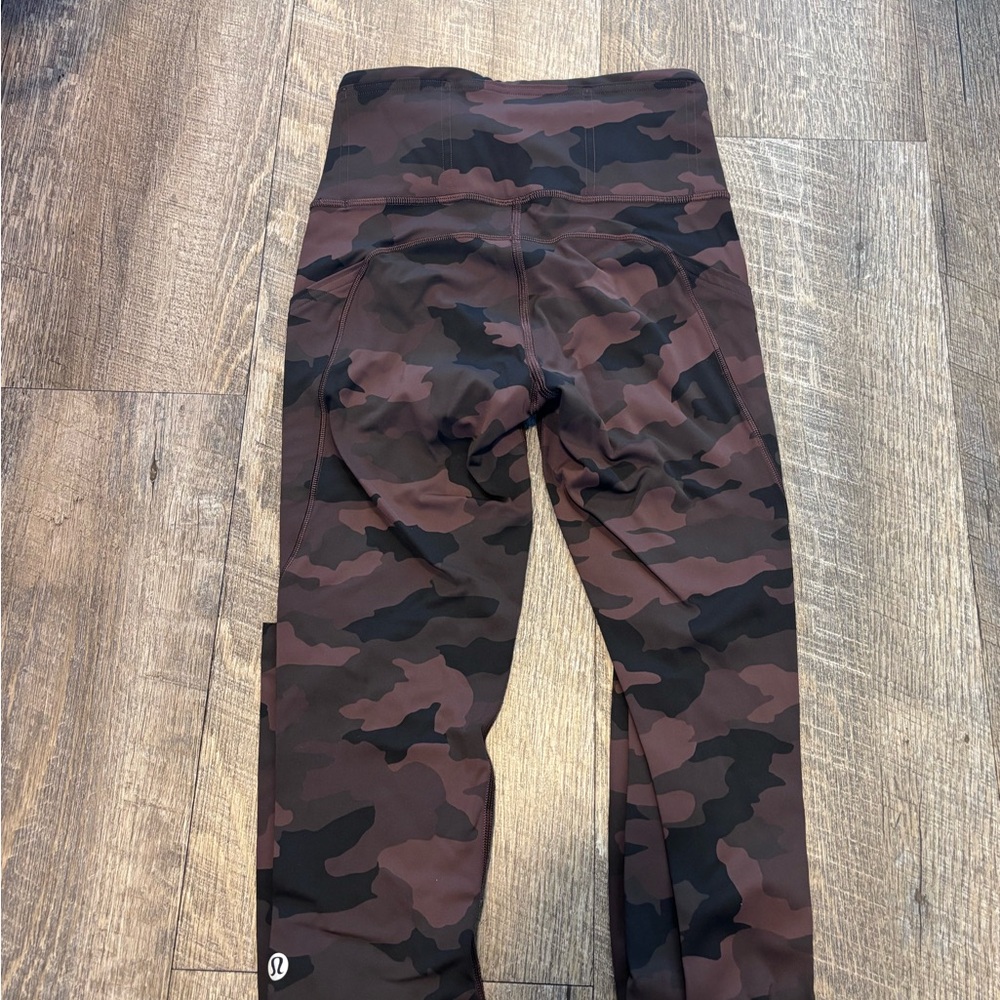 Lululemon Athletica Camouflage Leggings Brown and Black - Picture 2 of 4